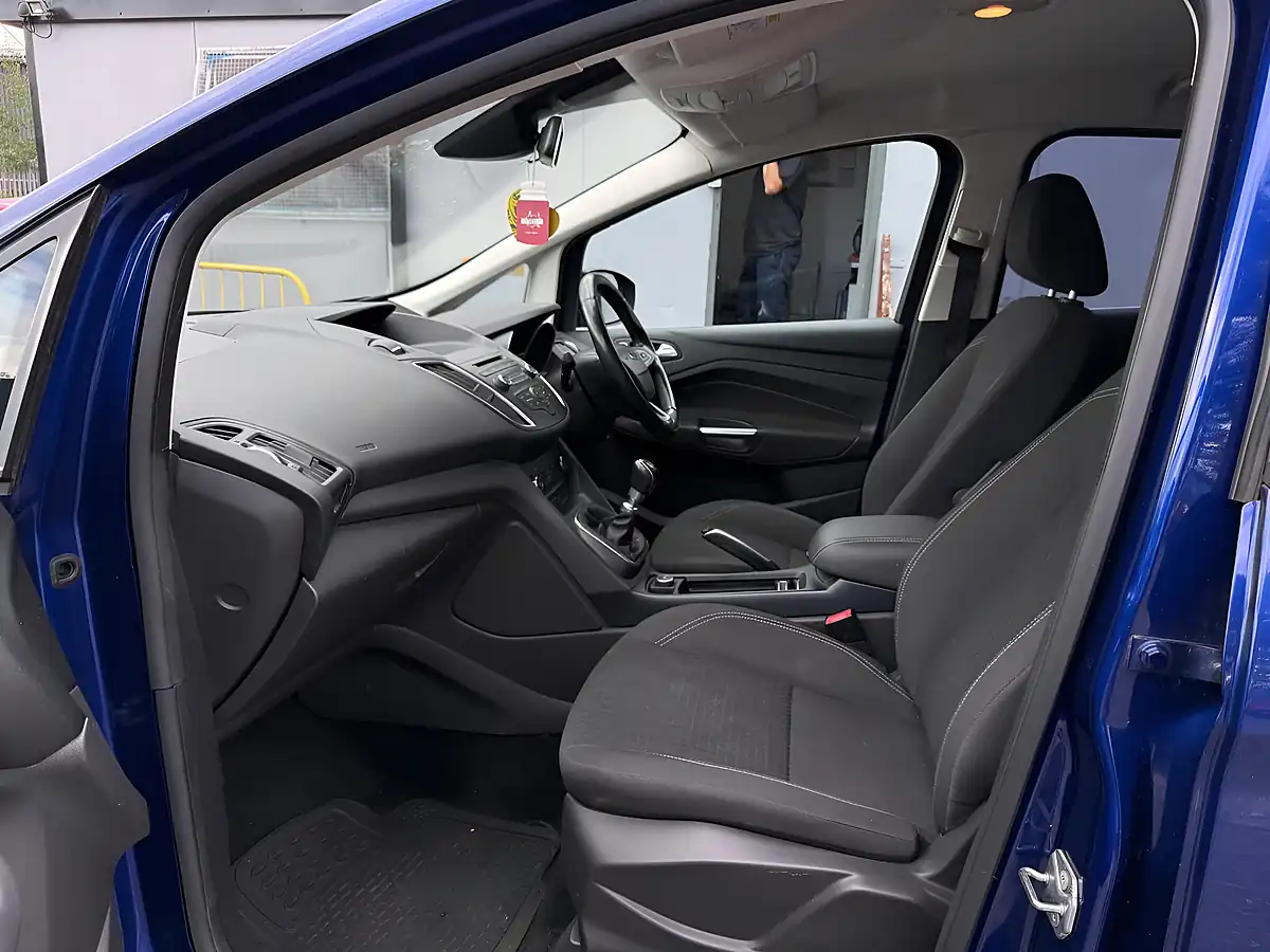 Used 2015 Ford C-Max Zetec Blue - Interior and Exterior details 11