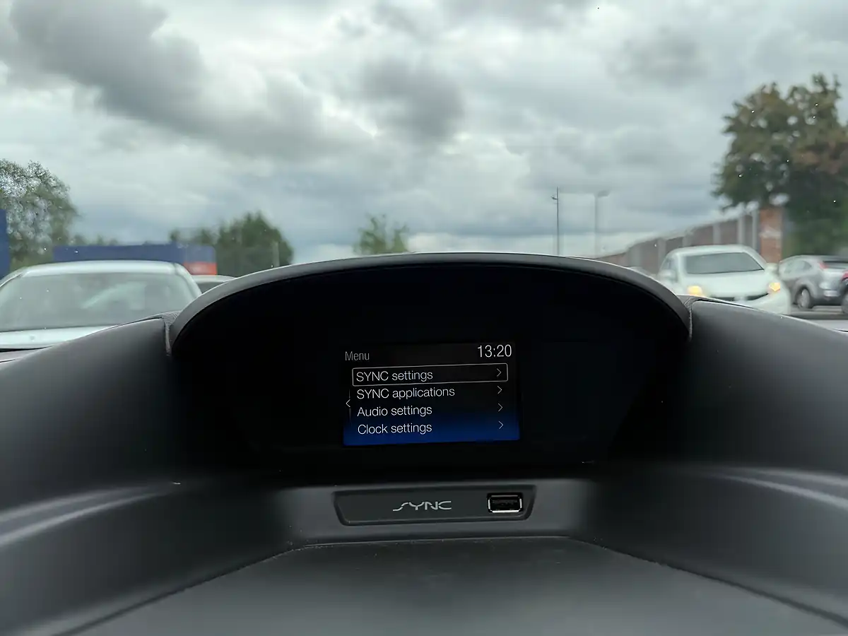 Used 2015 Ford C-Max Zetec Blue - Interior and Exterior details 16
