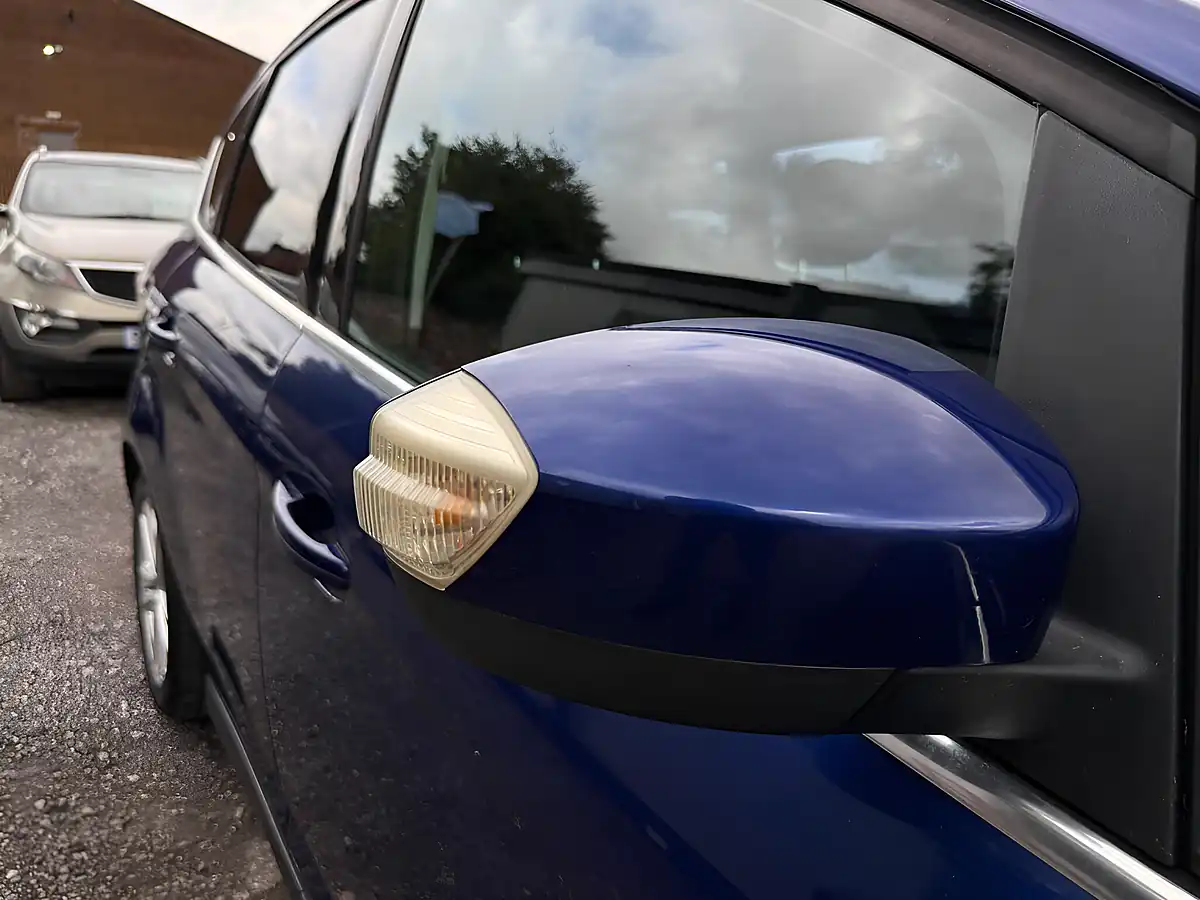 Used 2015 Ford C-Max Zetec Blue - Interior and Exterior details 18