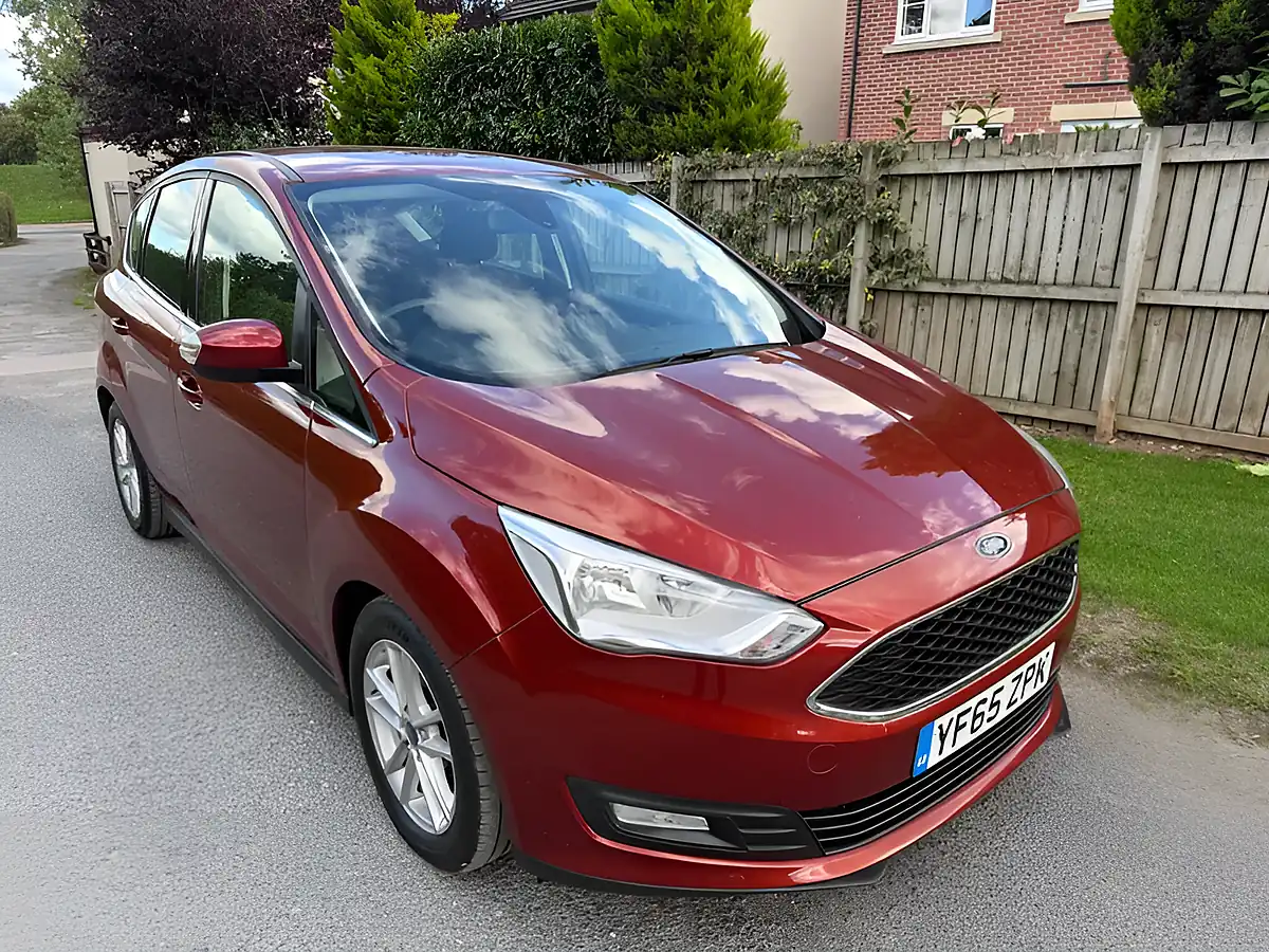 Used 2015 Ford C-Max Zetec Dark Red - Front View