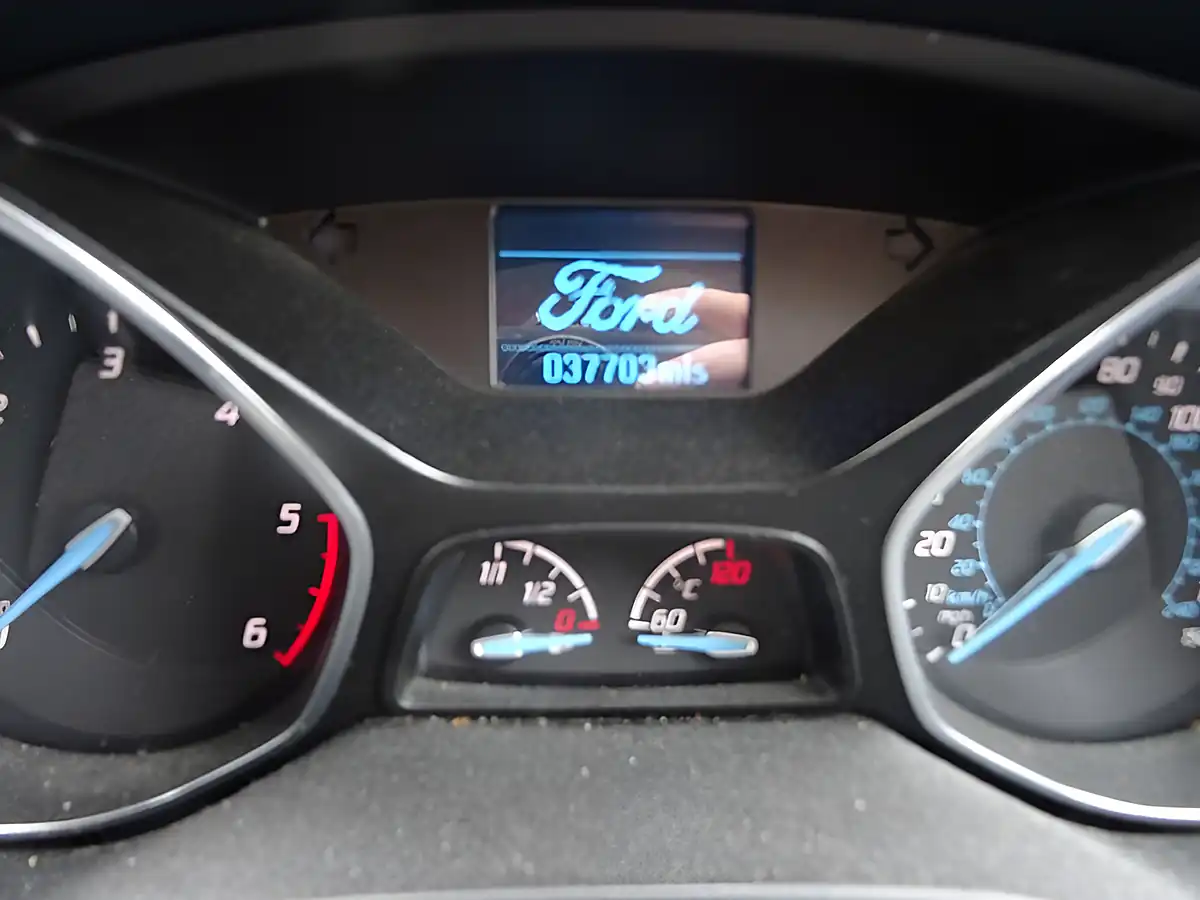 Used 2015 Ford C-Max Zetec Grey - Interior and Exterior details 6