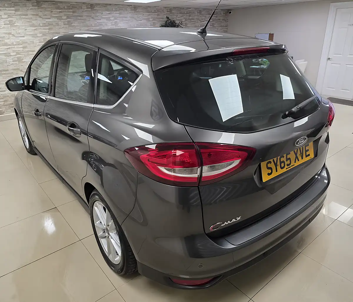 Used 2015 Ford C-Max Zetec Grey - Interior and Exterior details 4
