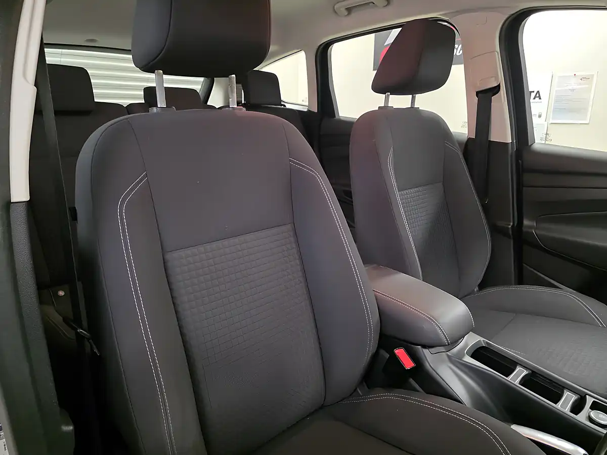 Used 2015 Ford C-Max Zetec Grey - Interior and Exterior details 6