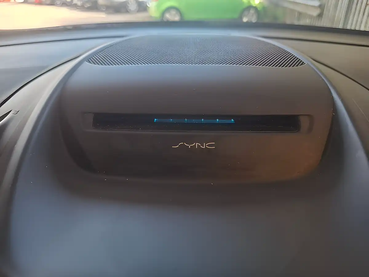 Used 2015 Ford C-Max Zetec Red - Interior and Exterior details 6