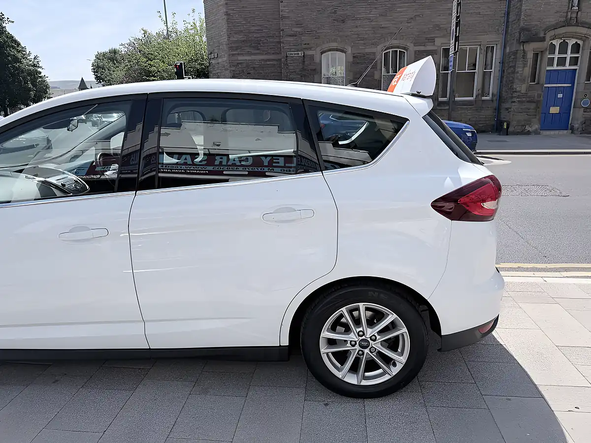 Used 2015 Ford C-Max Zetec White - Interior and Exterior details 10