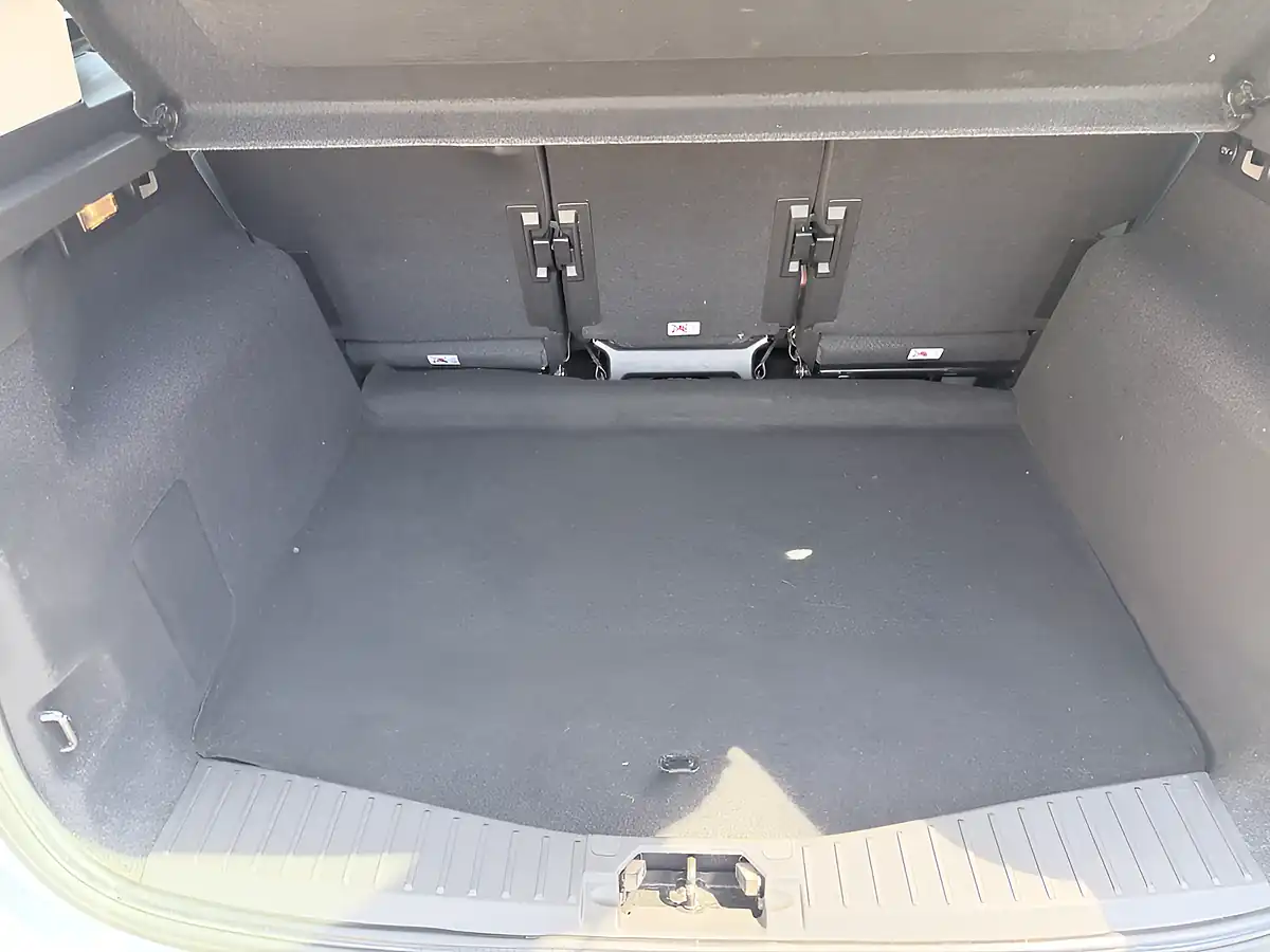 Used 2015 Ford C-Max Zetec White - Interior and Exterior details 14