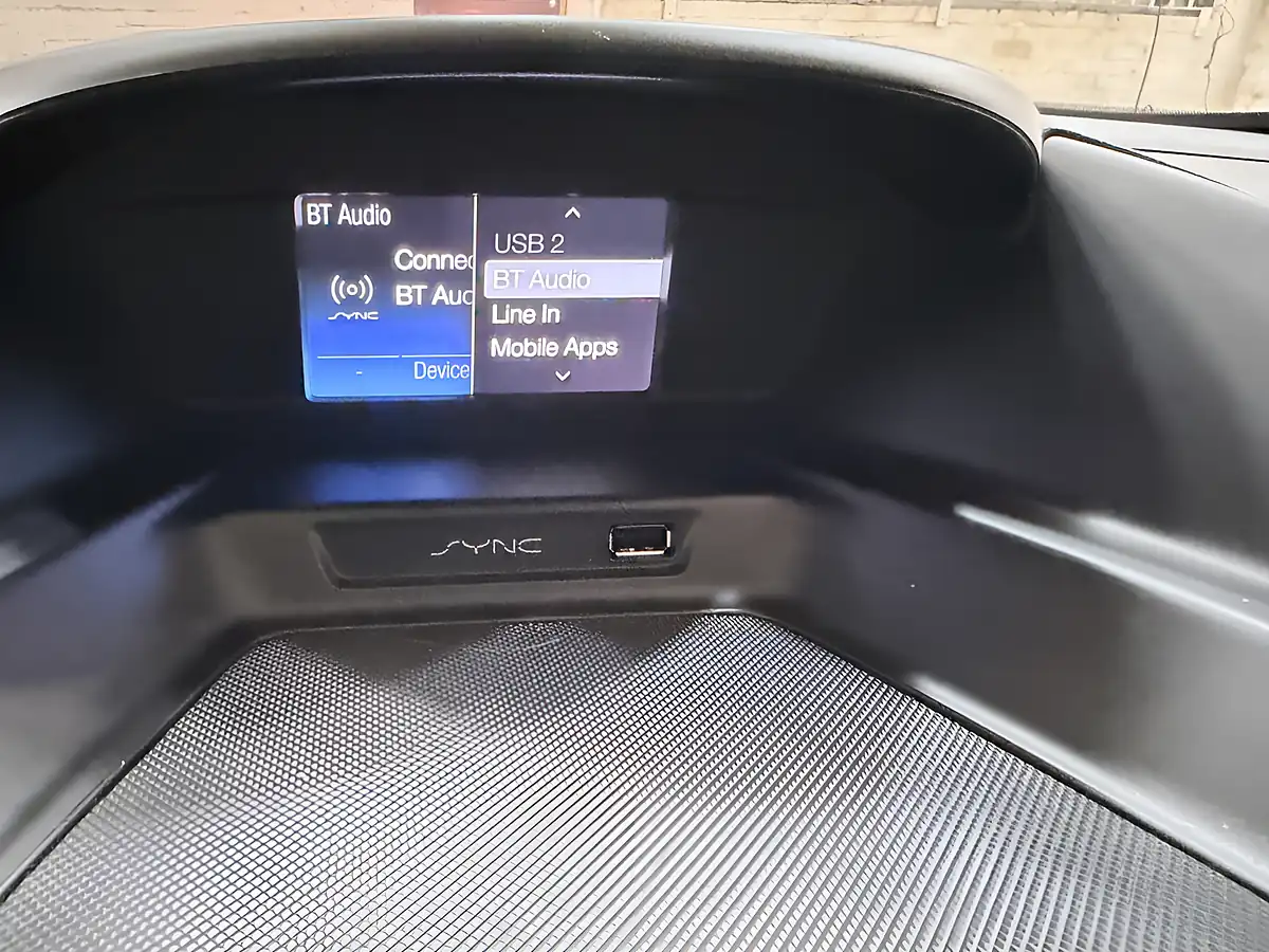 Used 2015 Ford C-Max Zetec White - Interior and Exterior details 20