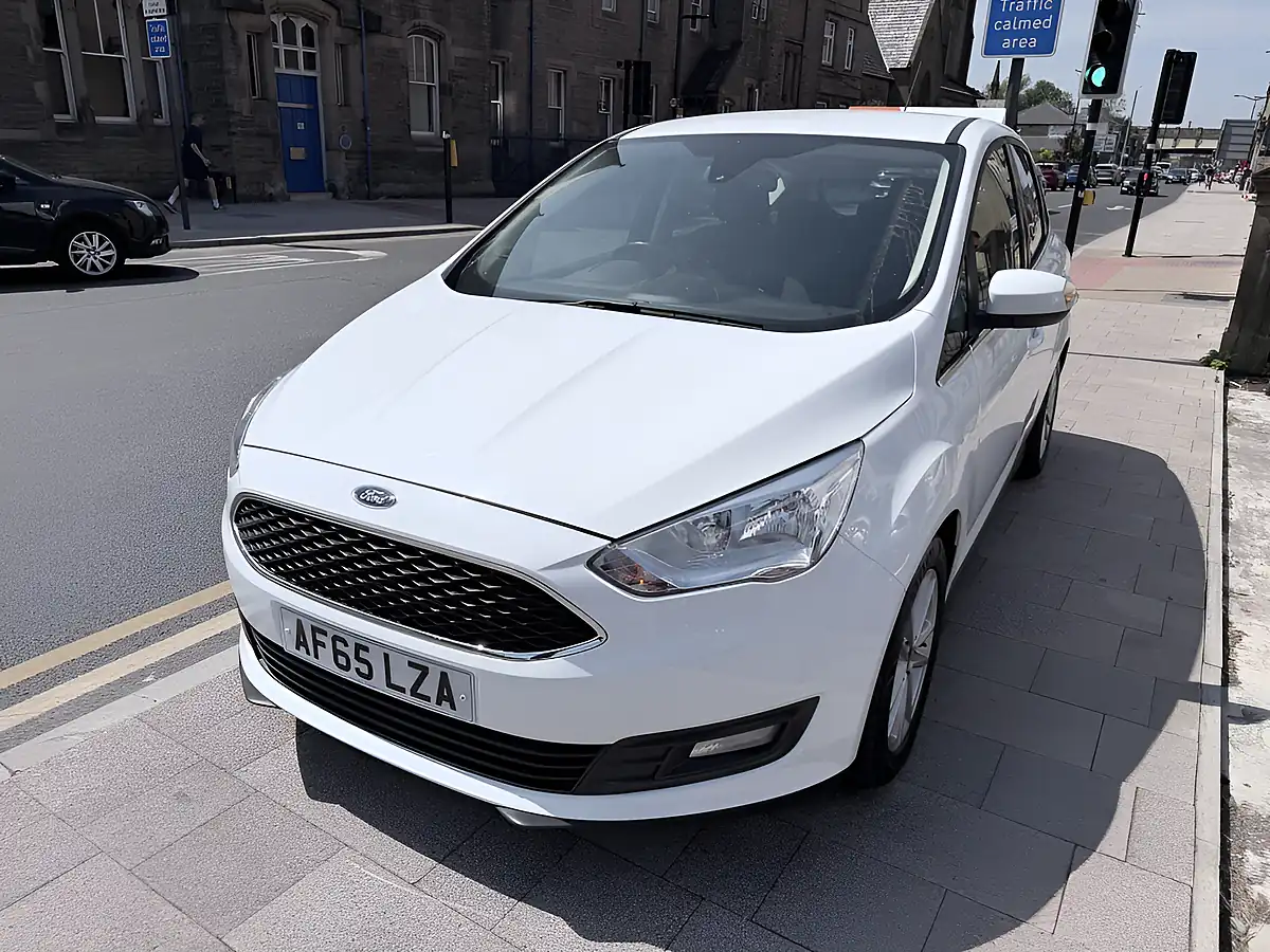 Used 2015 Ford C-Max Zetec White - Interior and Exterior details 3