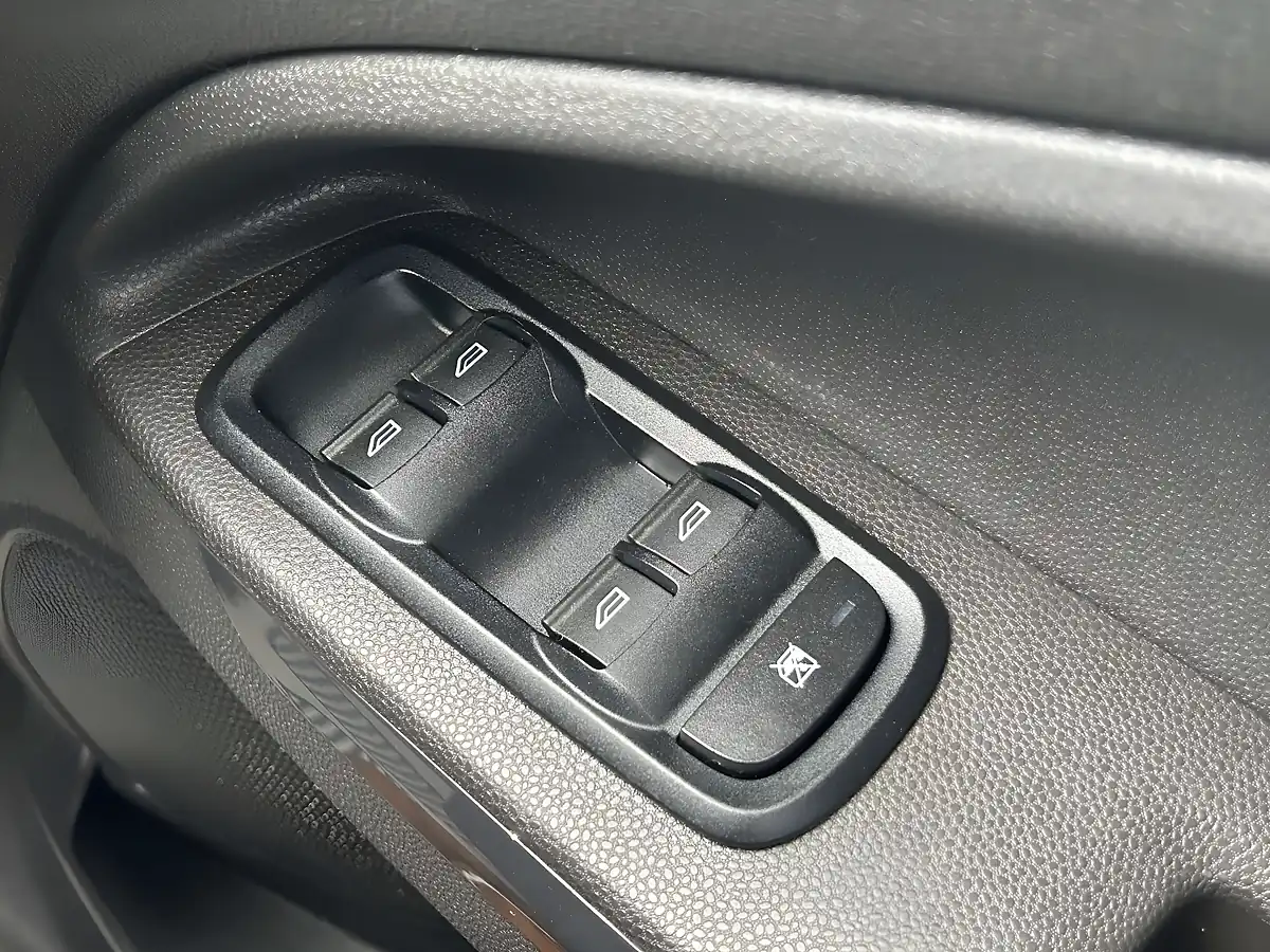 Used 2015 Ford Ecosport Titanium Black - Interior and Exterior details 12