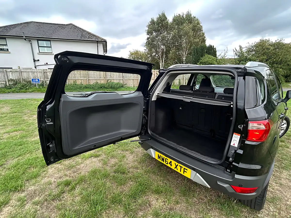 Used 2015 Ford Ecosport Titanium Black - Interior and Exterior details 5