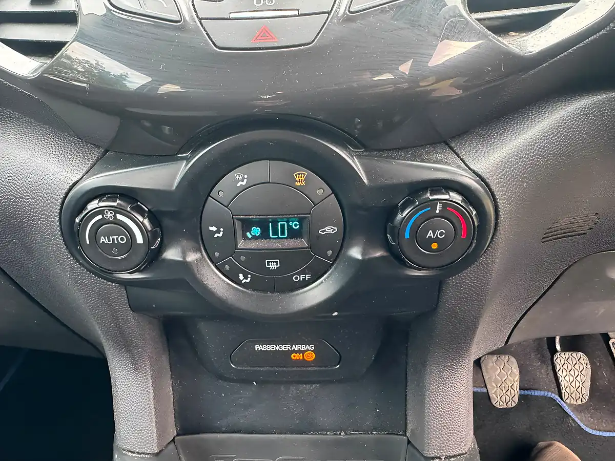 Used 2015 Ford Ecosport Titanium Blue - Interior and Exterior details 15