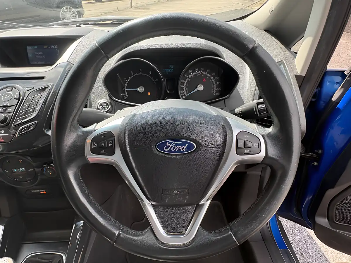 Used 2015 Ford Ecosport Titanium Blue - Interior and Exterior details 11