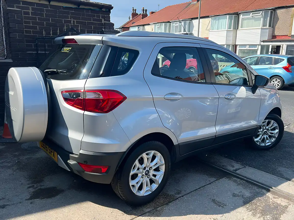 Used 2015 Ford Ecosport Titanium Platinum Silver - Interior and Exterior details 4