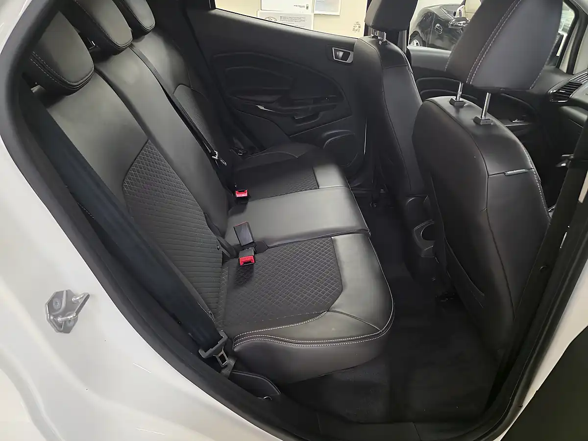Used 2015 Ford Ecosport Titanium White - Interior and Exterior details 15