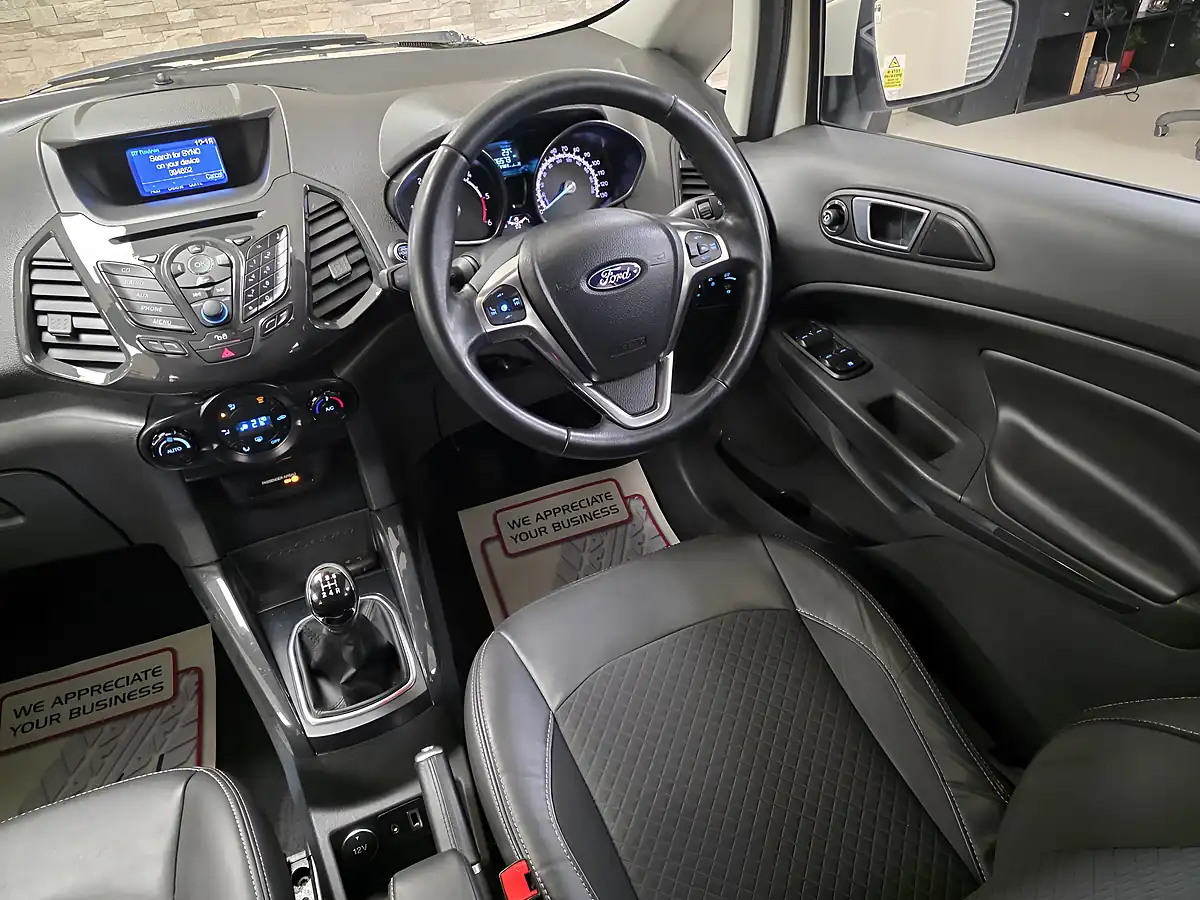Used 2015 Ford Ecosport Titanium White - Interior and Exterior details 16