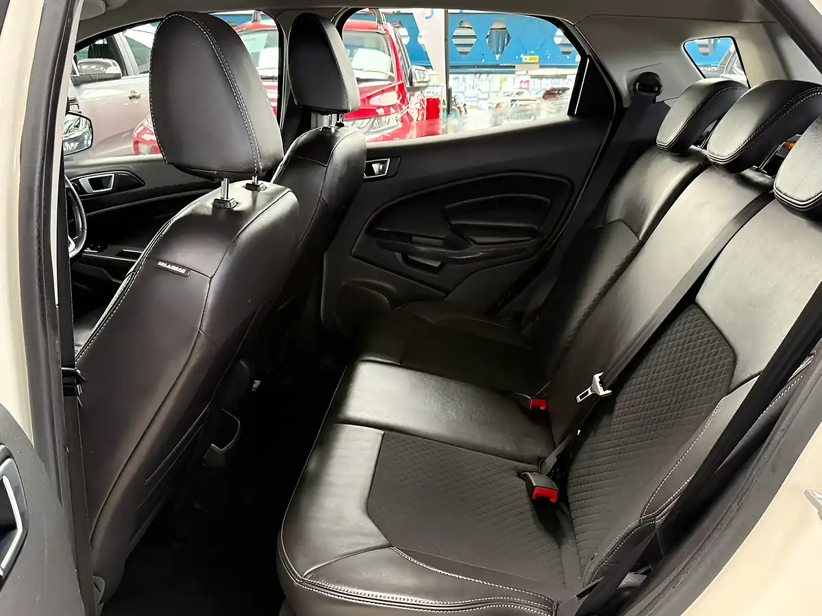 Used 2015 Ford Ecosport Titanium White - Interior and Exterior details 13