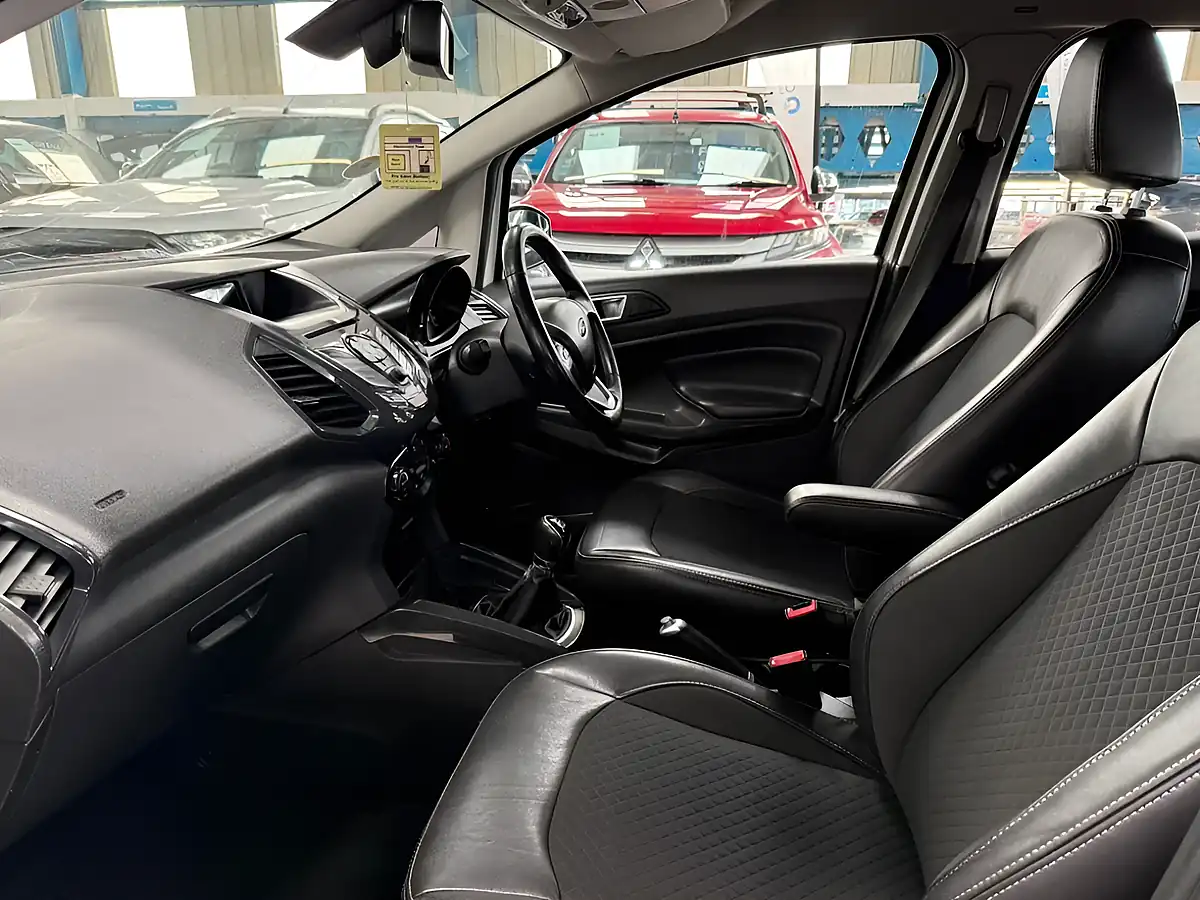 Used 2015 Ford Ecosport Titanium White - Interior and Exterior details 16