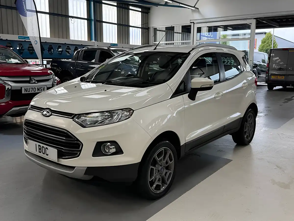 Used 2015 Ford Ecosport Titanium White - Interior and Exterior details 3