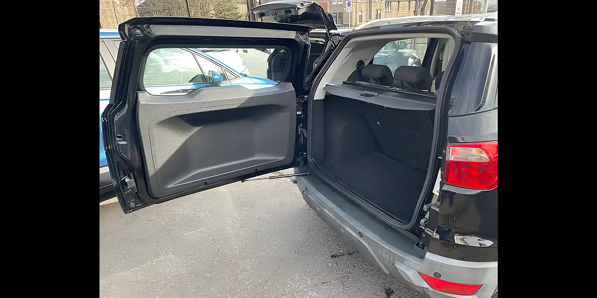 Used 2015 Ford Ecosport Zetec Black - Interior and Exterior details 10