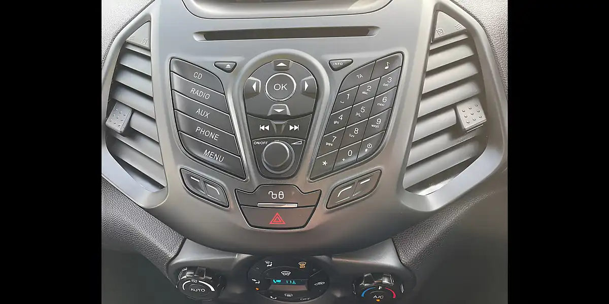 Used 2015 Ford Ecosport Zetec Black - Interior and Exterior details 16