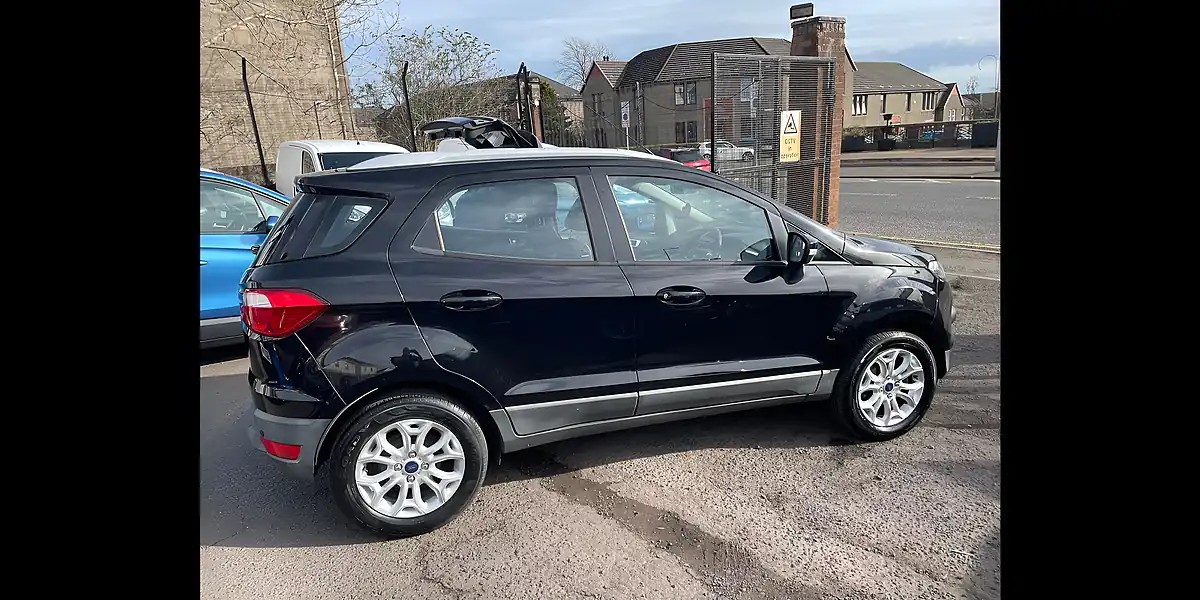 Used 2015 Ford Ecosport Zetec Black - Interior and Exterior details 3