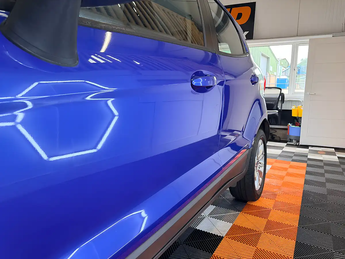 Used 2015 Ford Ecosport Zetec Blue - Interior and Exterior details 7