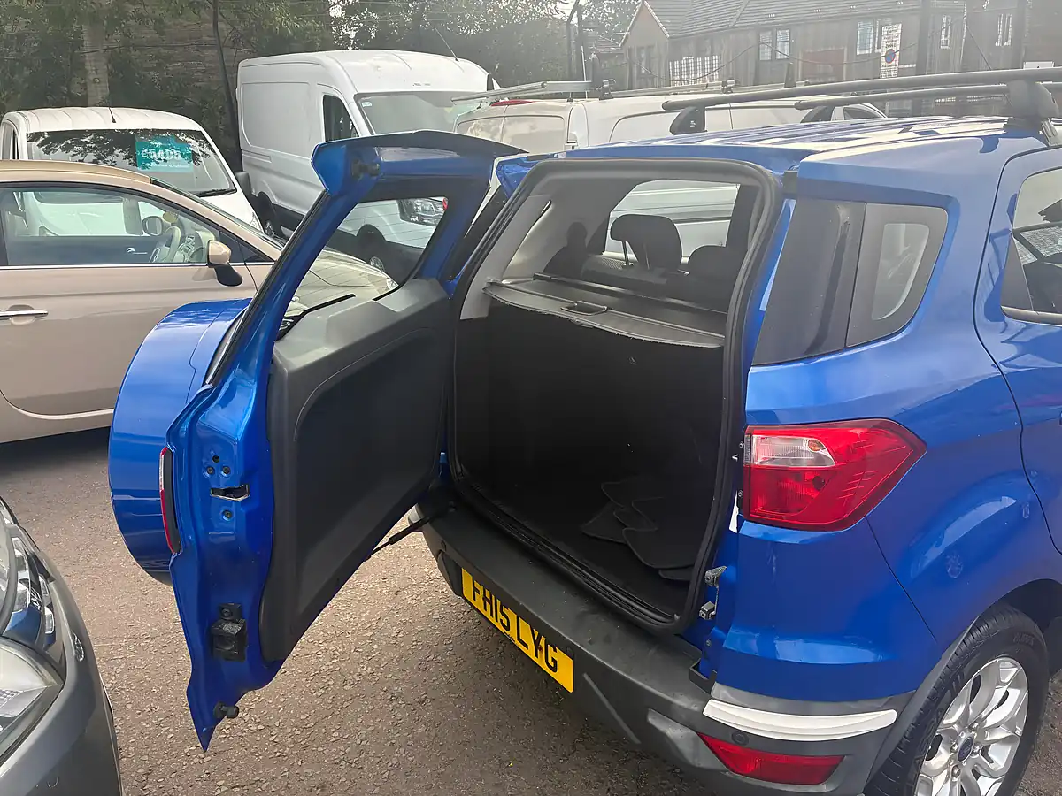 Used 2015 Ford Ecosport Zetec Blue - Interior and Exterior details 20