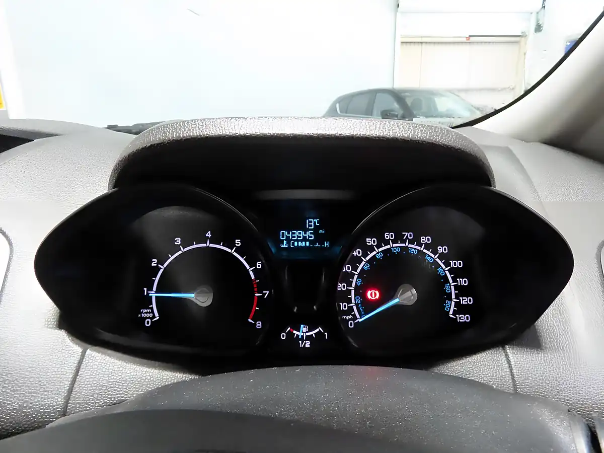 Used 2015 Ford Ecosport Zetec Blue - Interior and Exterior details 9