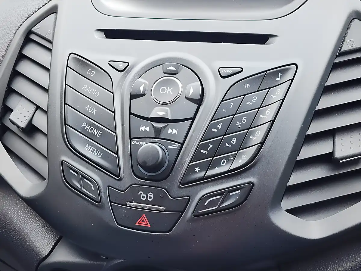 Used 2015 Ford Ecosport Zetec Grey - Interior and Exterior details 12