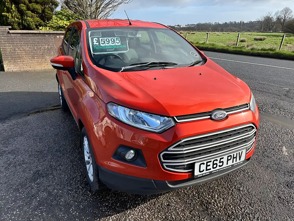 Used 2015 Ford Ecosport Zetec Red - Front View