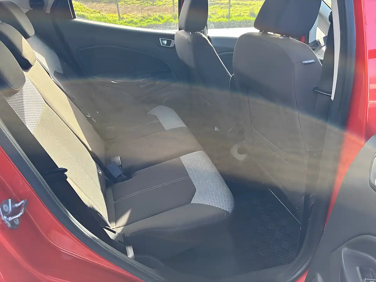 Used 2015 Ford Ecosport Zetec Red - Interior and Exterior details 12