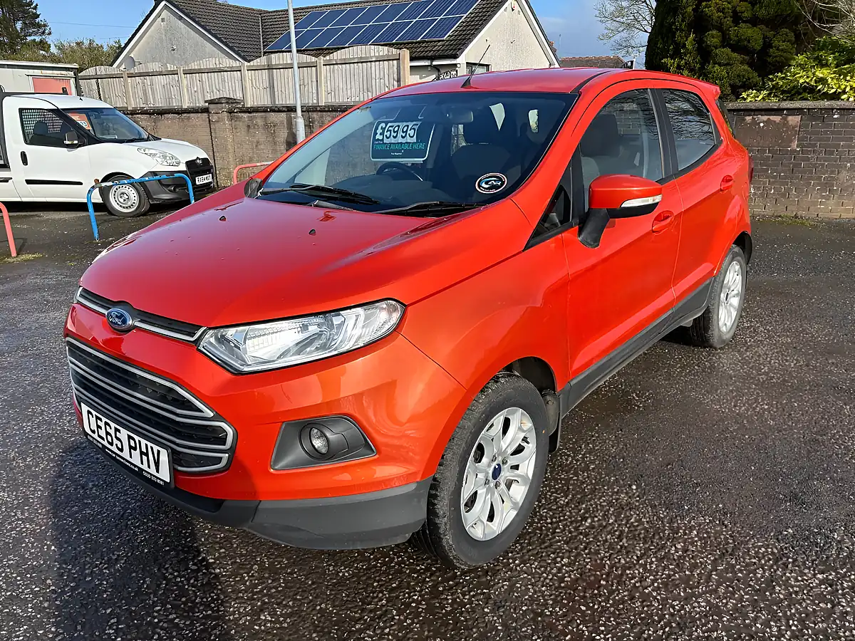 Used 2015 Ford Ecosport Zetec Red - Interior and Exterior details 7