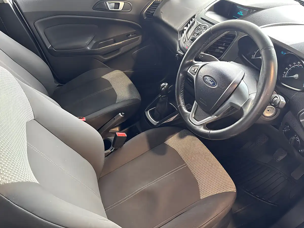 Used 2015 Ford Ecosport Zetec Silver - Interior and Exterior details 9