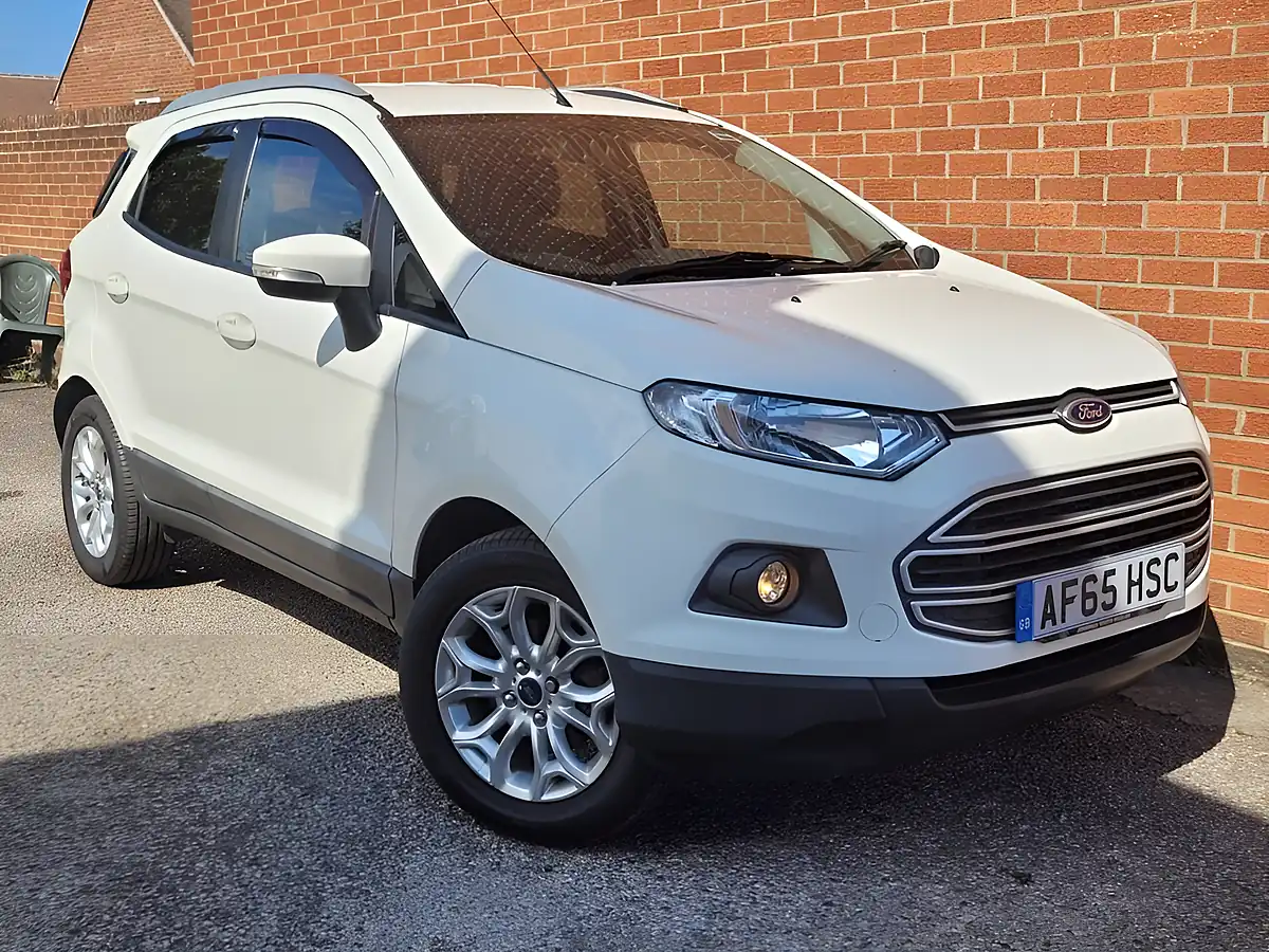 Used 2015 Ford Ecosport Zetec White - Interior and Exterior details 9