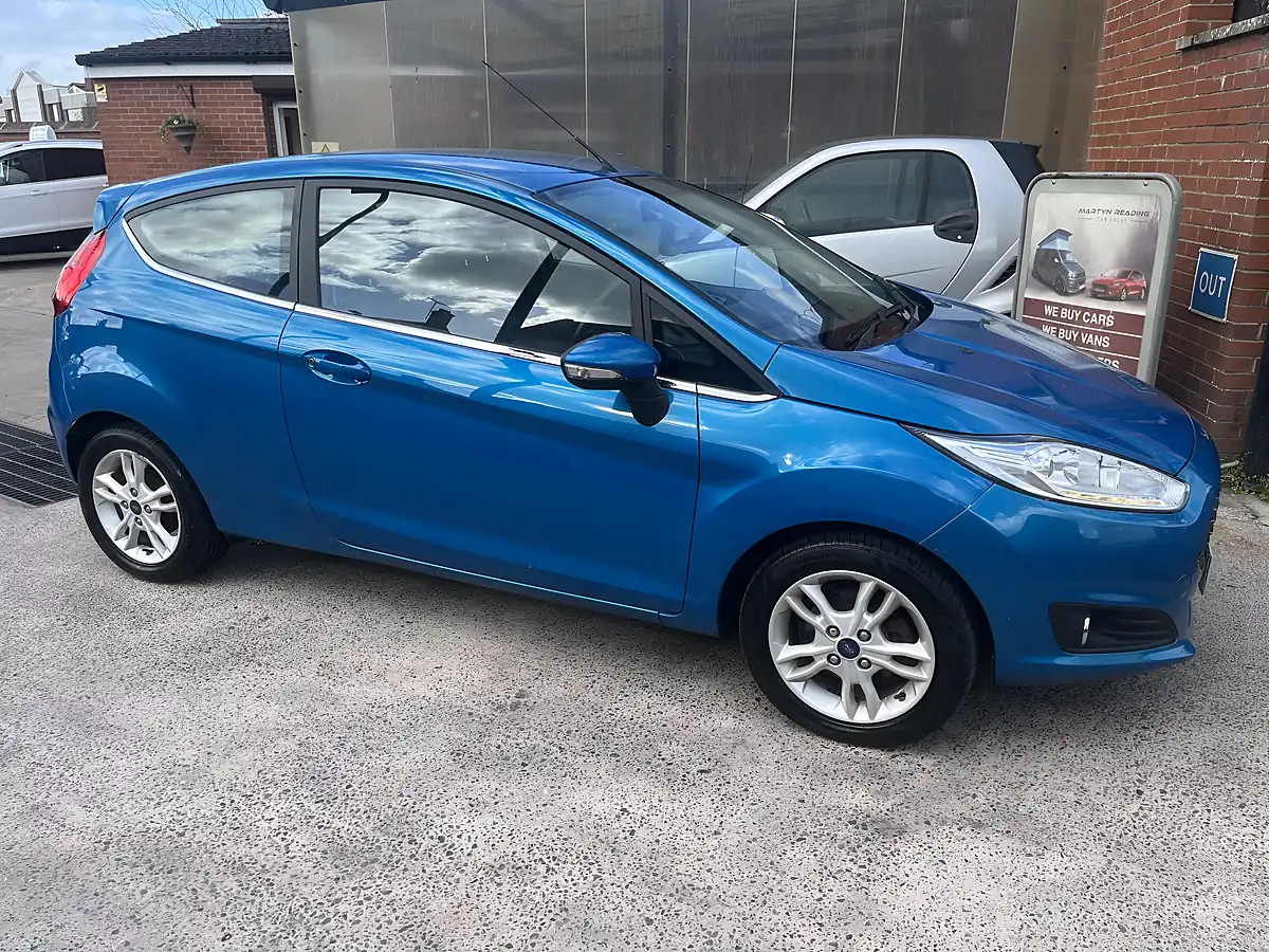 Used 2015 Ford Fiesta Blue - Interior and Exterior details 3