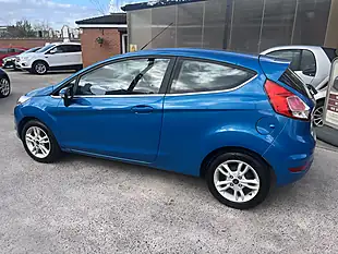 Used 2015 Ford Fiesta Blue - Interior and Exterior details 7
