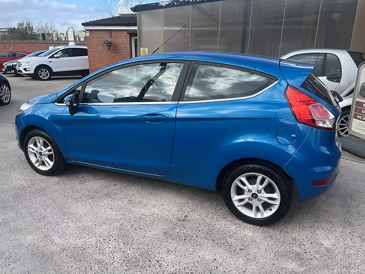 Used 2015 Ford Fiesta Blue - Interior and Exterior details 7