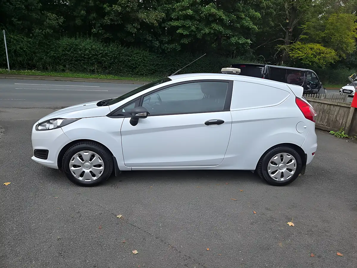 Used 2015 Ford Fiesta Econetic Van White - Front View