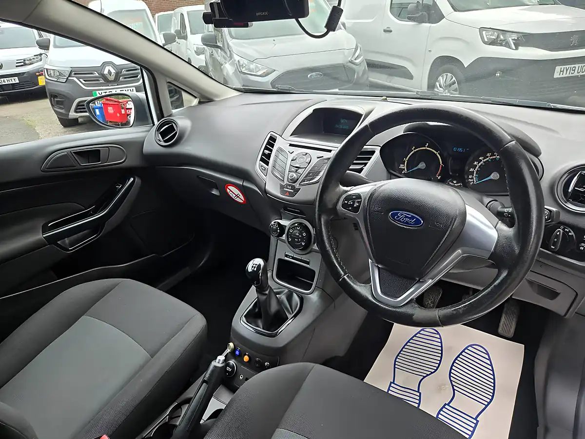 Used 2015 Ford Fiesta Econetic Van White - Interior and Exterior details 10