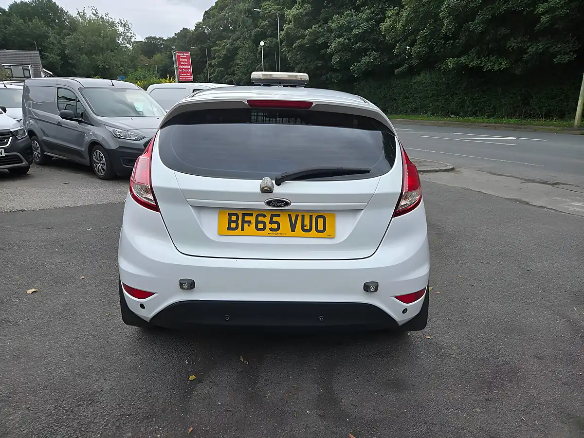 Used 2015 Ford Fiesta Econetic Van White - Interior and Exterior details 4