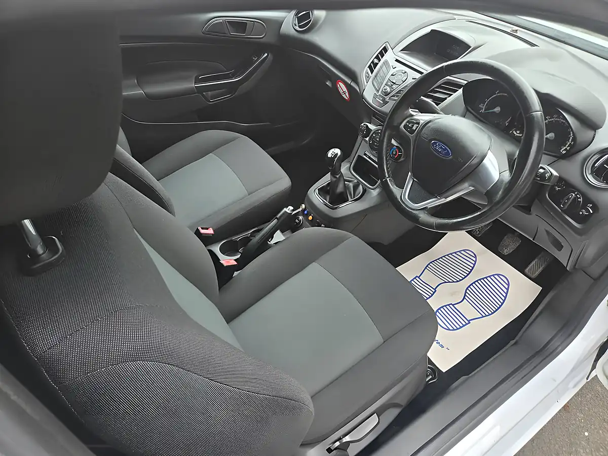 Used 2015 Ford Fiesta Econetic Van White - Interior and Exterior details 8