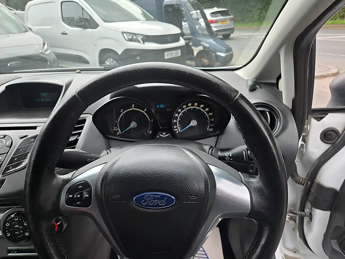 Used 2015 Ford Fiesta Econetic Van White - Interior and Exterior details 9