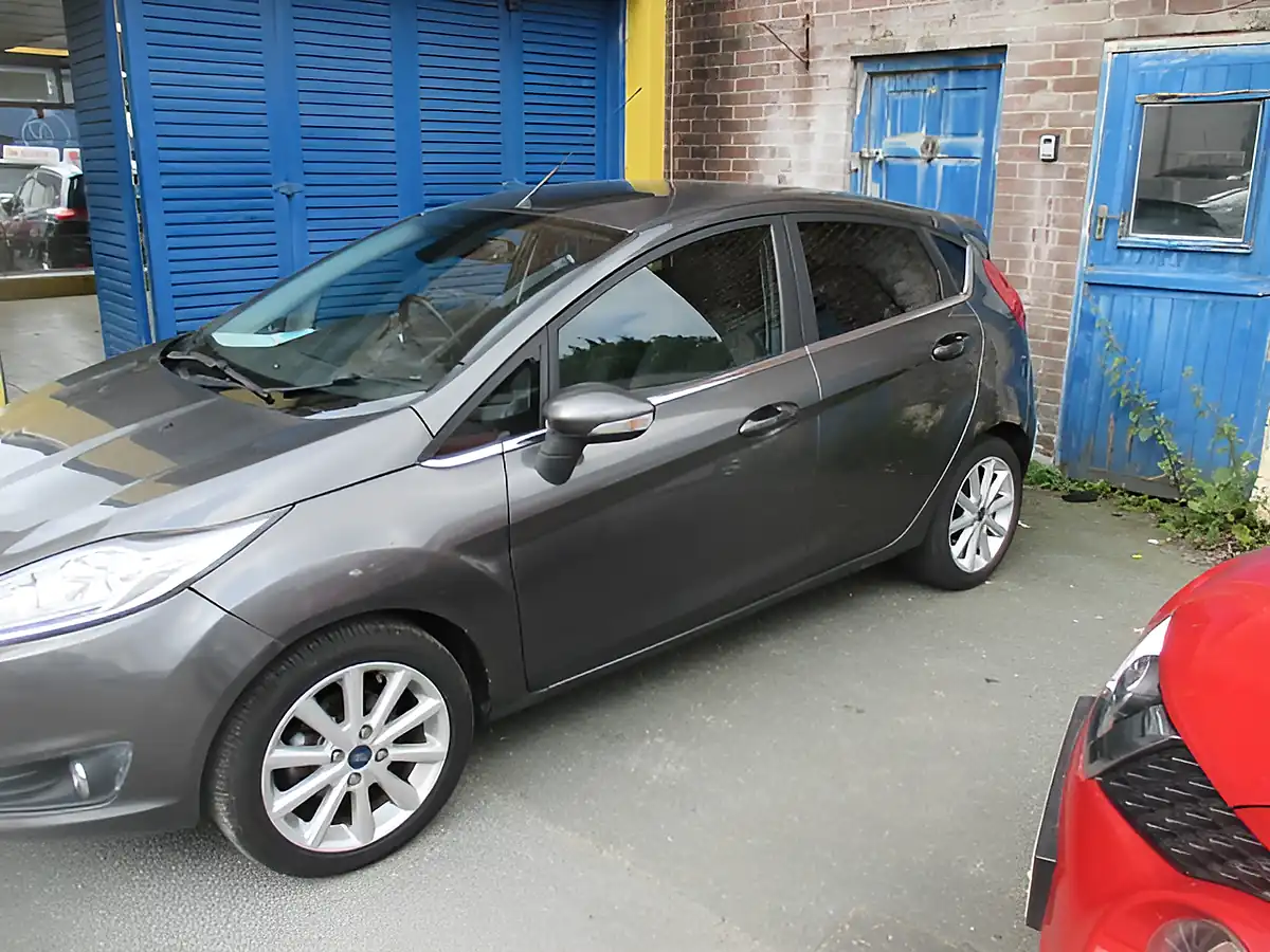 Used 2015 Ford Fiesta Grey - Interior and Exterior details 3