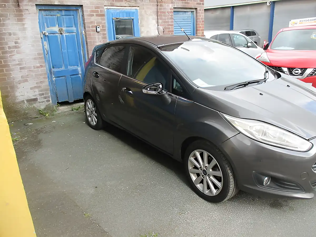Used 2015 Ford Fiesta Grey - Interior and Exterior details 4