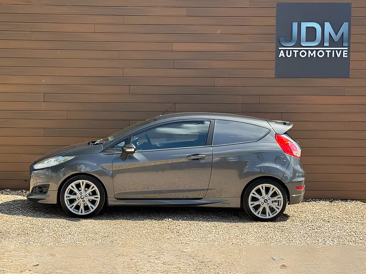 Used 2015 Ford Fiesta Sport Grey - Interior and Exterior details 7
