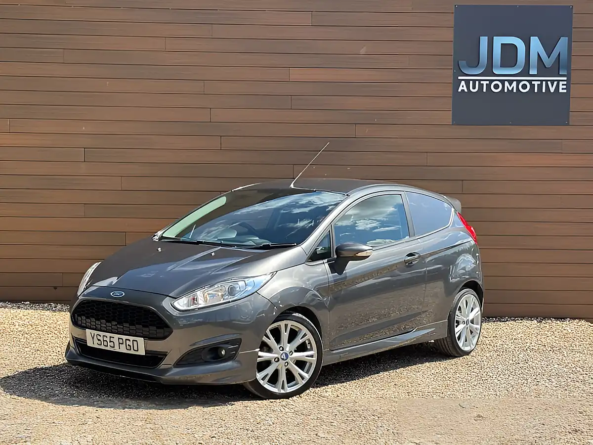 Used 2015 Ford Fiesta Sport Grey - Interior and Exterior details 8