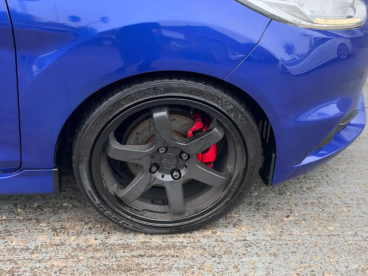Used 2015 Ford Fiesta ST-2 Blue - Interior and Exterior details 15