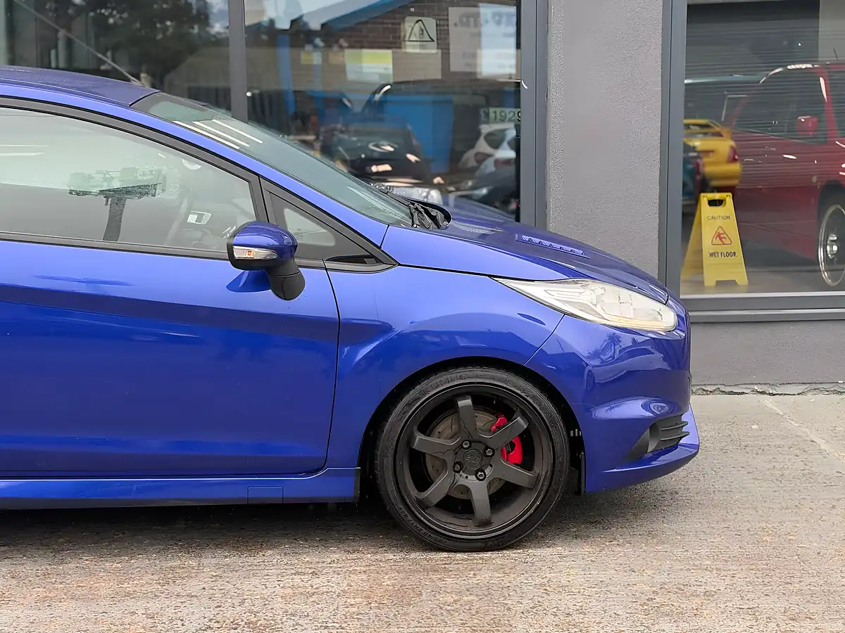 Used 2015 Ford Fiesta ST-2 Blue - Interior and Exterior details 19