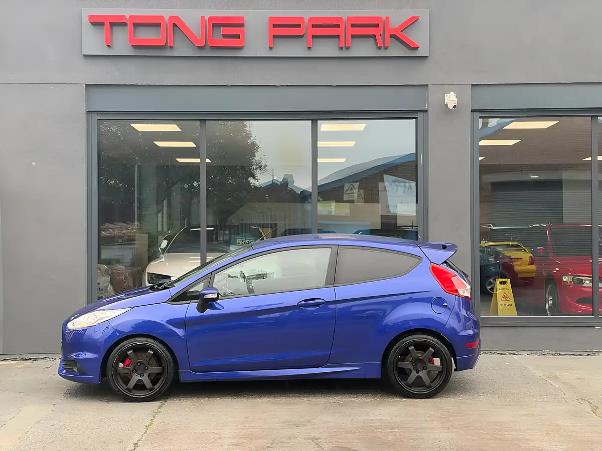 Used 2015 Ford Fiesta ST-2 Blue - Interior and Exterior details 4