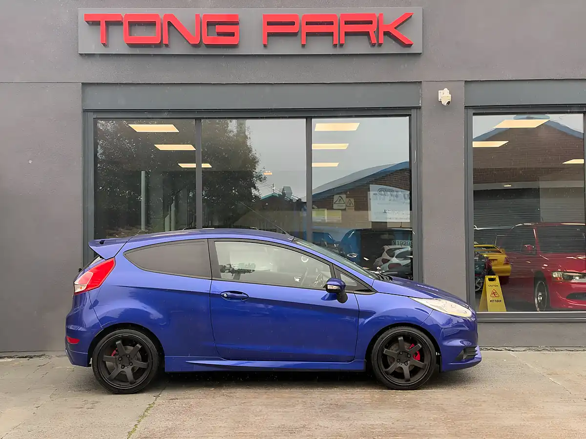 Used 2015 Ford Fiesta ST-2 Blue - Interior and Exterior details 5